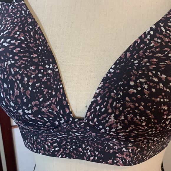 Tahari wireless convertible bra - Picture 8 of 11